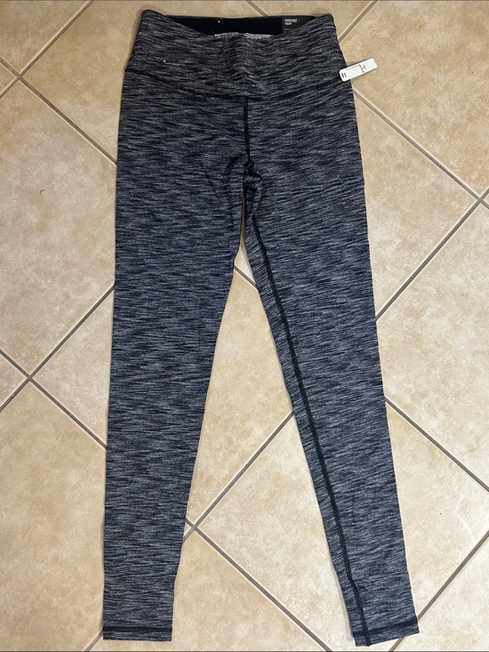 Victoria's Secret Pants - Victoria's Secret Heathered Black Gray Athletic Leggings